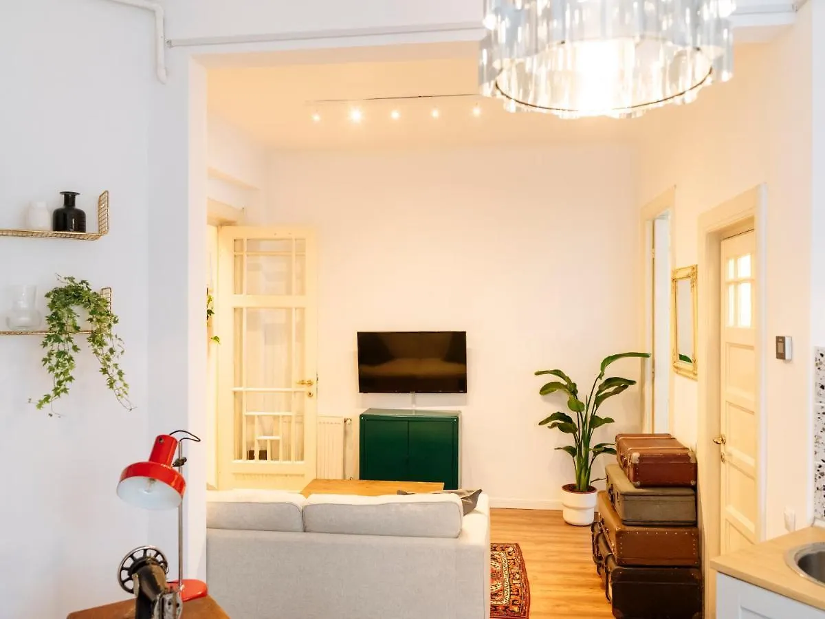 Lovely Vintage Double Studio In City Center 布加勒斯特 罗马尼亚