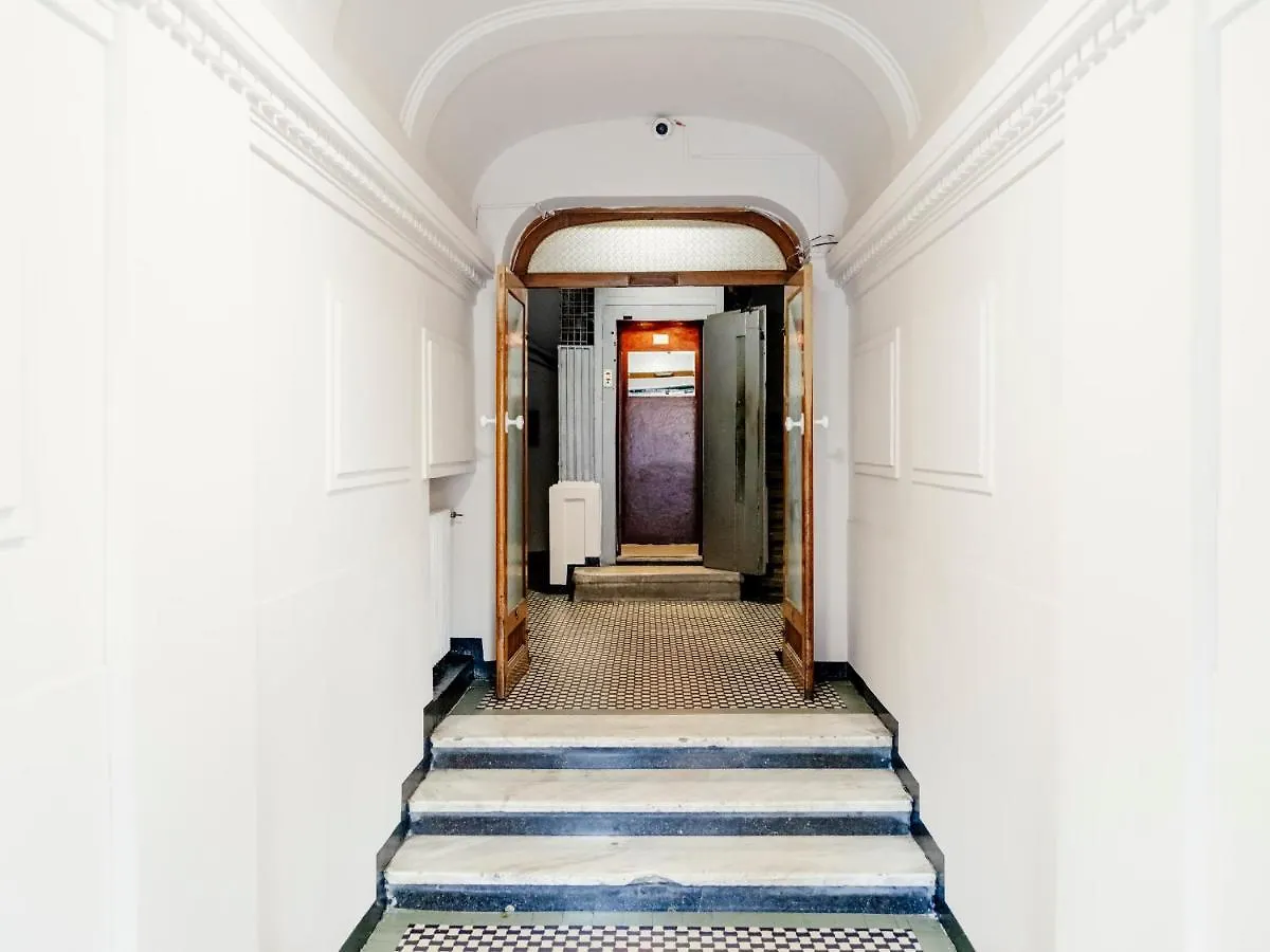 Lovely Vintage Double Studio In City Center 부쿠레슈티