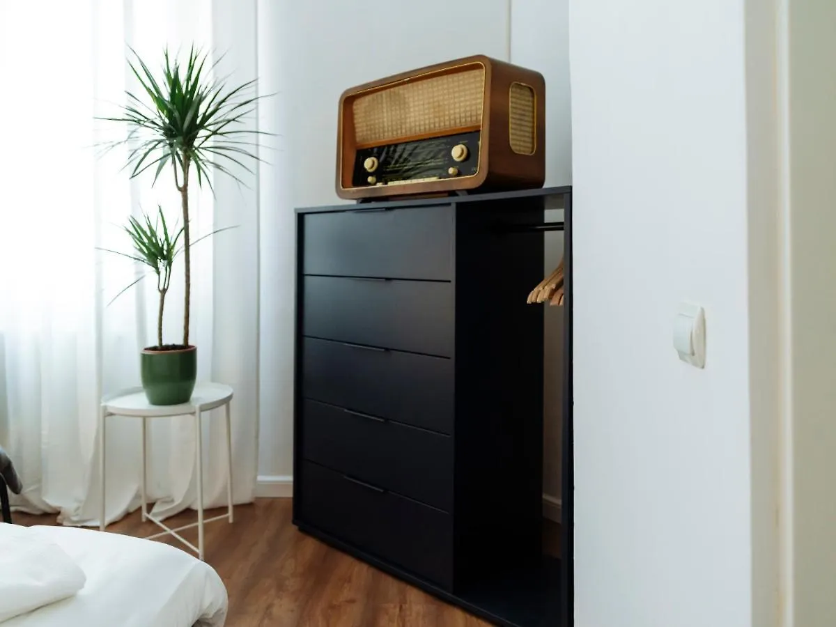 Lovely Vintage Double Studio In City Center 부쿠레슈티